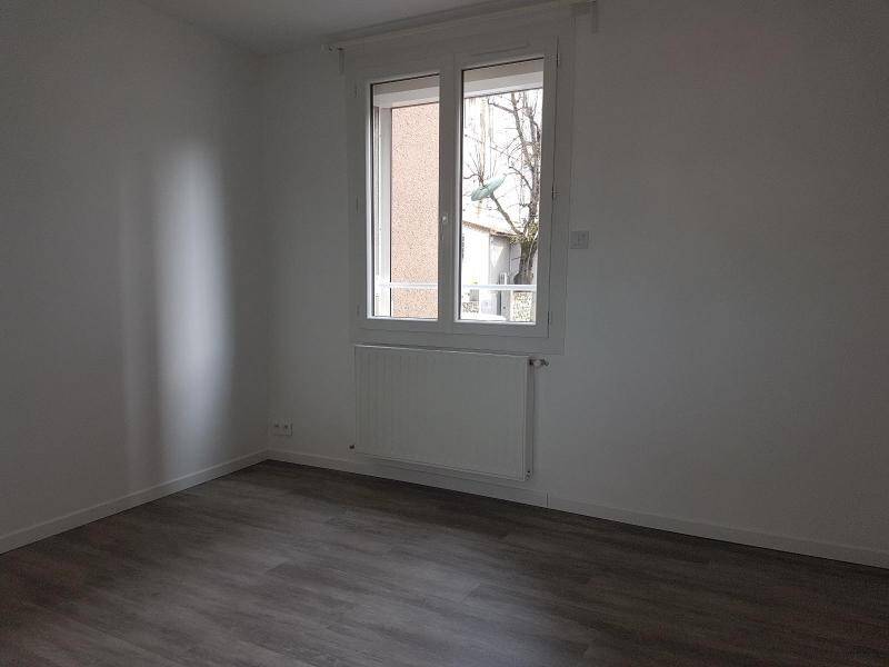 Maison à louer, 39m², AUBENAS