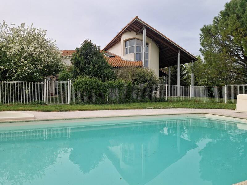Maison à vendre, 246m², TONNAY BOUTONNE