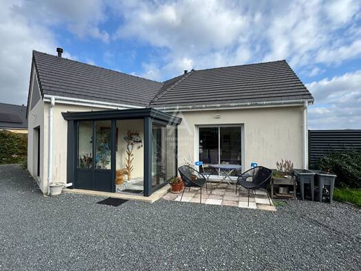 Maison de plain-pied à vendre 240 000 € 3 pièces 2 chambres 81 m² 800 m² de terrain Pont-Audemer 27500