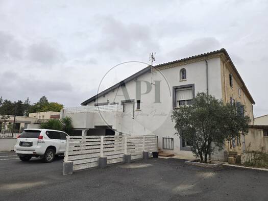 Espace bureau à louer 1 900 € 170 m² de bureaux Centre Ville Pézenas 34120