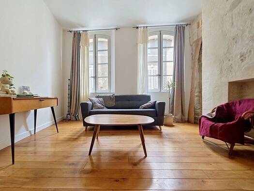 Appartement à vendre 238 000 € 3 pièces 2 chambres 60 m² Étage 2/4 Zone Pietonne Avignon 84000