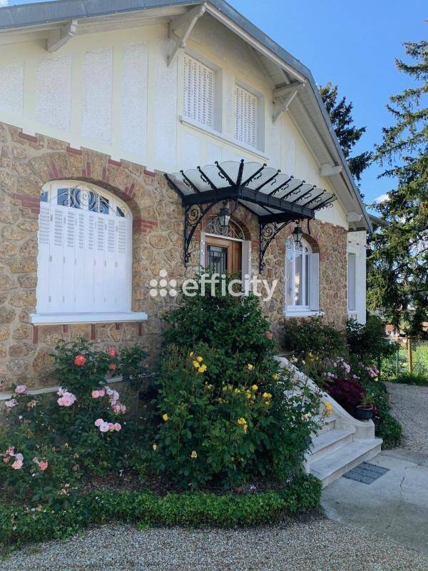 Maison à vendre, 165m², MARNES LA COQUETTE