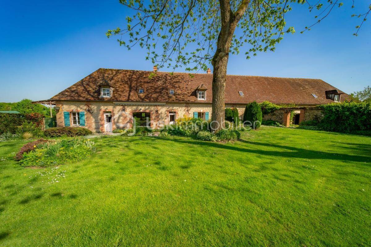 Maison à vendre, 324m², CHAUMONT EN VEXIN