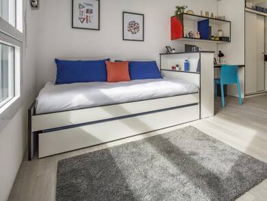 Appartement à louer 718 € 2 pièces 1 chambre 41 m² Angers 49000