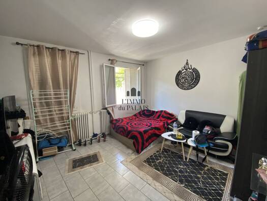Appartement à vendre 69 000 € 1 pièce 22,06 m² 5 étages Castellane Marseille 6ème arrondissement 13006