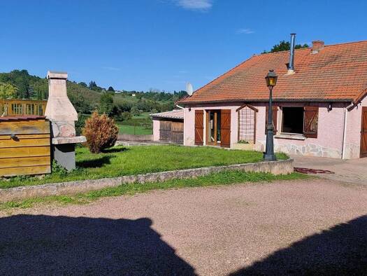 Maison de ville à vendre 128 000 € 4 pièces 2 chambres 104 m² 893 m² de terrain Pouilly-sous-Charlieu 42720