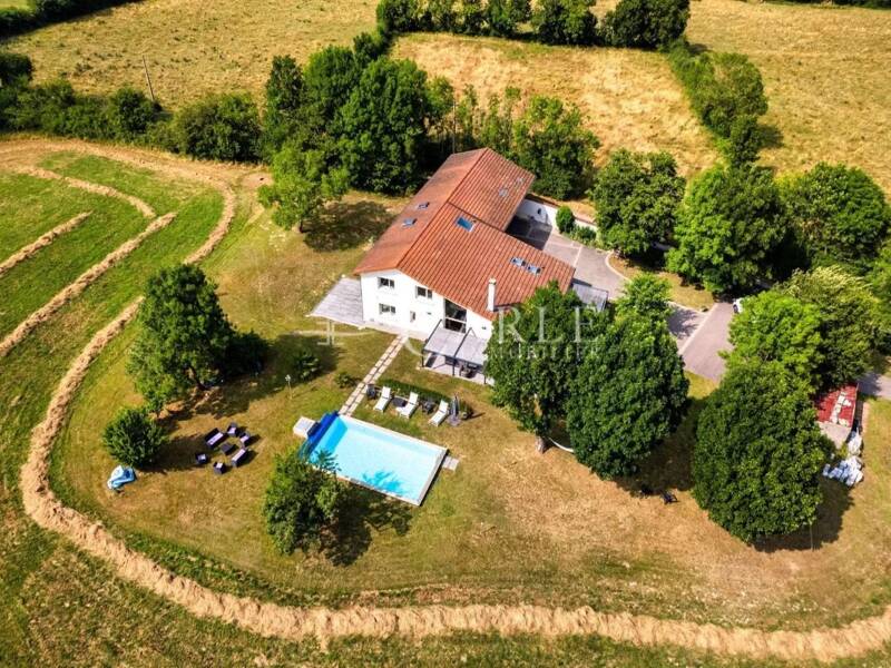 Maison à vendre, 285m², SAINT PIERRE DE CHANDIEU