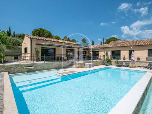 Villa à vendre 1 150 000 € 5 chambres 264 m² 1 960 m² de terrain Mormoiron 84570