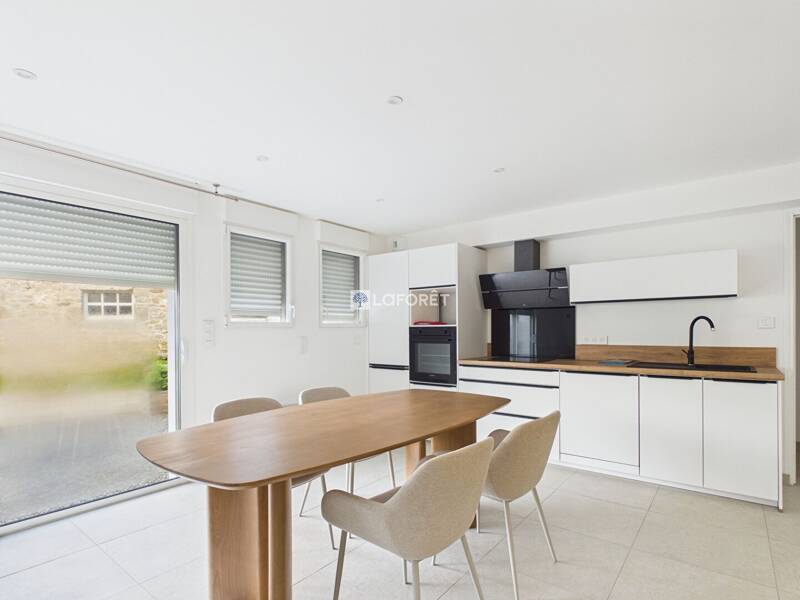 Maison à louer, 75m², KERLAZ