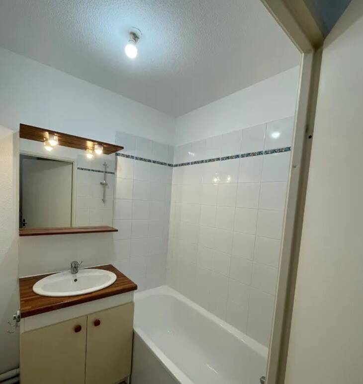 Maison à louer, 36m², SAINT SEURIN SUR L'ISLE