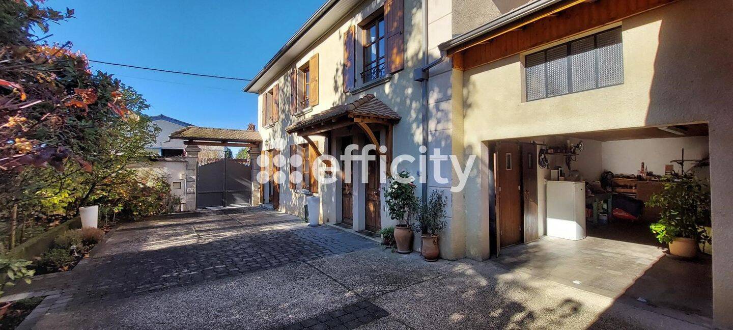 Maison à vendre, 114m², SAINT SIMEON DE BRESSIEUX