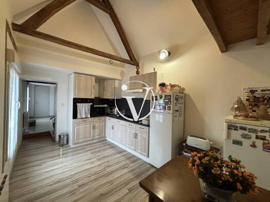 Appartement à louer 435 € 2 pièces 1 chambre 49,8 m² Étage 1/1 Azé 41100