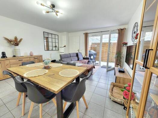 Appartement à vendre 199 000 € 3 pièces 2 chambres 59 m² RDC/1 Yvrac 33370