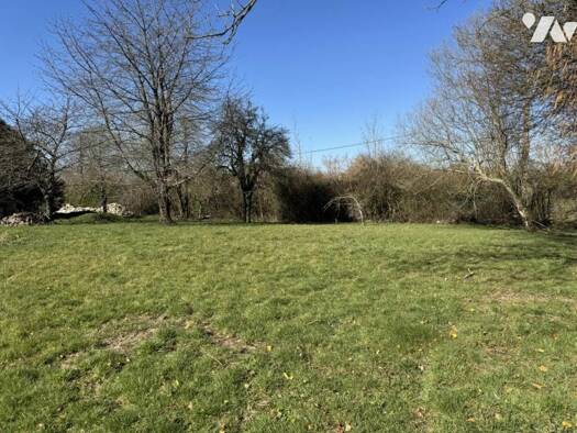 Terrain constructible à vendre 137 700 € 1 411 m² de terrain Valsemé 14340