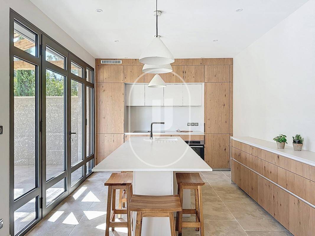 Maison à vendre, 187m², MAUSSANE LES ALPILLES