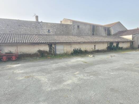 Immeuble à vendre 57 500 € 70 m² Cissac-Médoc 33250