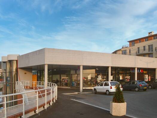 Boutique à louer 2 615 € 235 m² de surface de vente Fécamp 76400