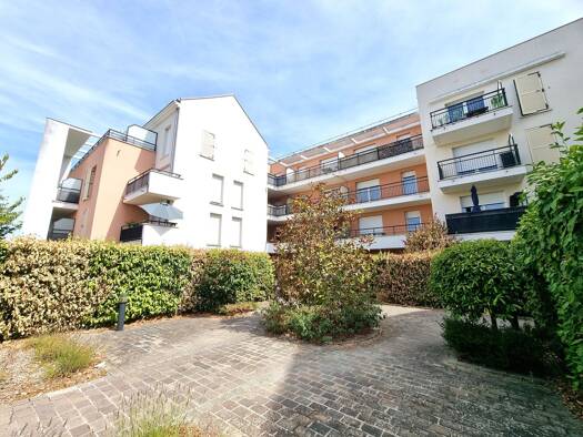 Appartement à vendre 170 000 € 2 pièces 1 chambre 43,01 m² Étage 1/3 La Rochette 77000