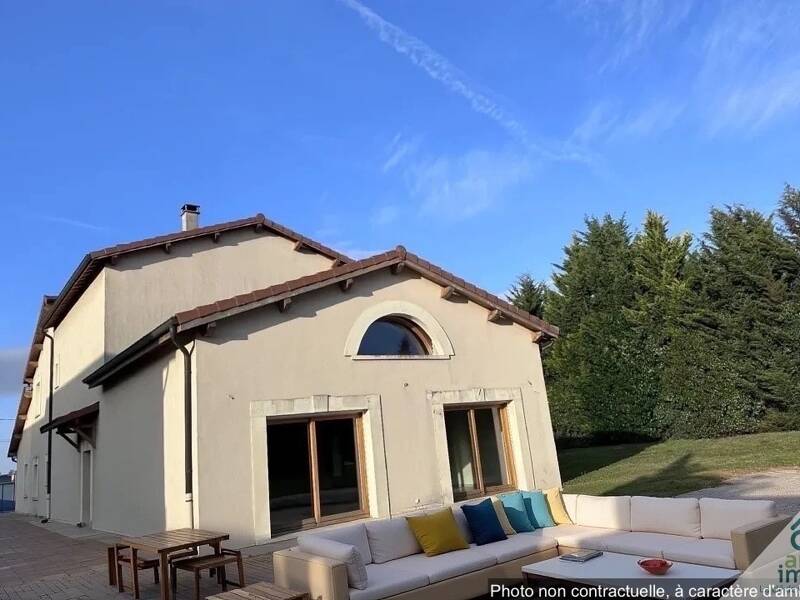 Maison à vendre, 337m², SAINT PIERRE DE CHANDIEU