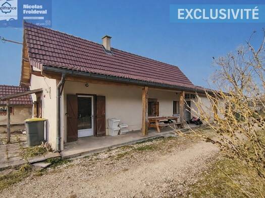 Maison à vendre 189 000 € 5 pièces 2 chambres 126 m² 3 767 m² de terrain Savigny-en-Revermont 71580