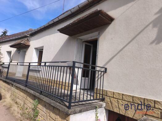 Maison à vendre 51 000 € 3 pièces 2 chambres 77 m² 2 115 m² de terrain Murat 03390