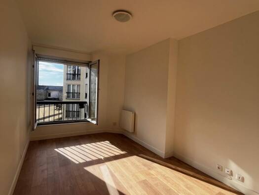 Appartement à louer 750 € 1 pièce 16 m² 2ème étage Centre Ville Charenton-le-Pont 94220
