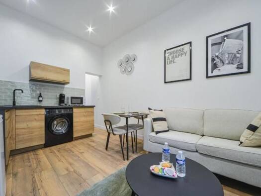 Appartement à louer 650 € 2 pièces 1 chambre 31 m² RDC/2 Centre Ville Bourges 18000