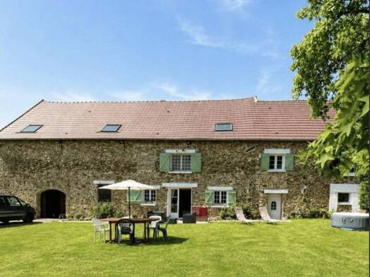 Maison à vendre 345 000 € 5 pièces 4 chambres 194 m² 1 330 m² de terrain Rebais 77510