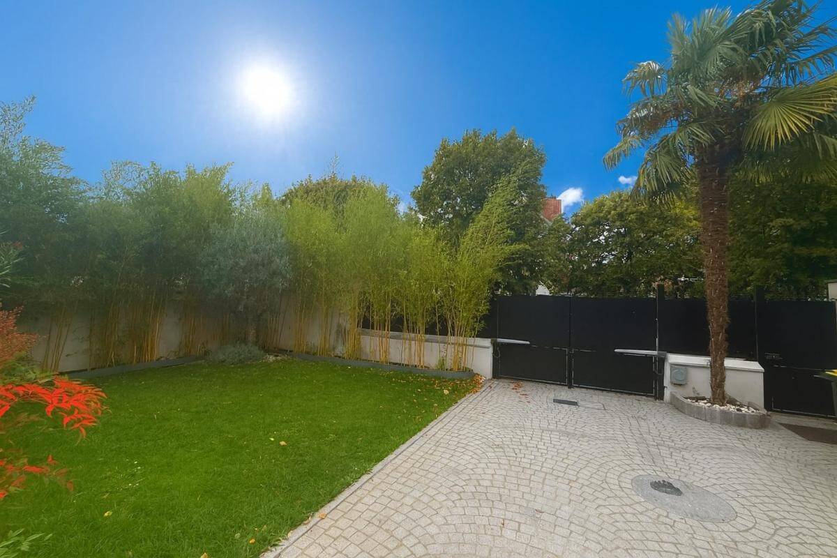 Maison à vendre, 200m², LA VARENNE SAINT HILAIRE