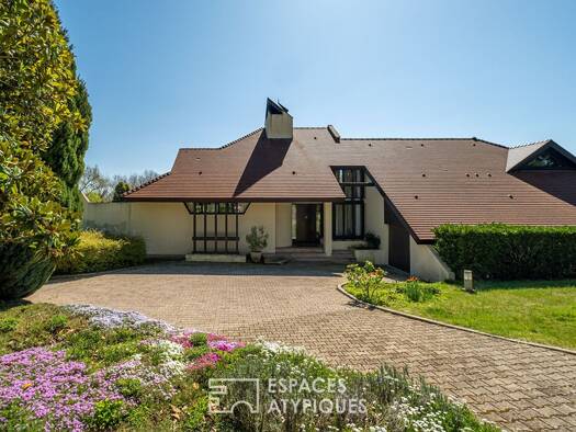 Maison à vendre 650 000 € 8 pièces 5 chambres 258 m² 13 300 m² de terrain Cessieu 38110