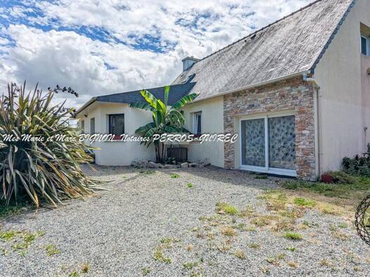 Maison à vendre 375 120 € 4 pièces 3 chambres 128 m² 1 944 m² de terrain Perros-Guirec 22700