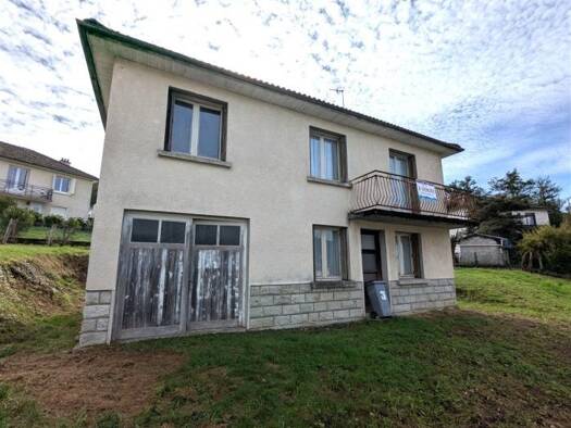Maison à vendre 44 000 € 5 pièces 4 chambres 83,7 m² 564 m² de terrain Ydes 15210