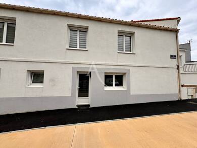 Appartement à louer 650 € 2 pièces 1 chambre 42 m² La Roche sur Yon 85000