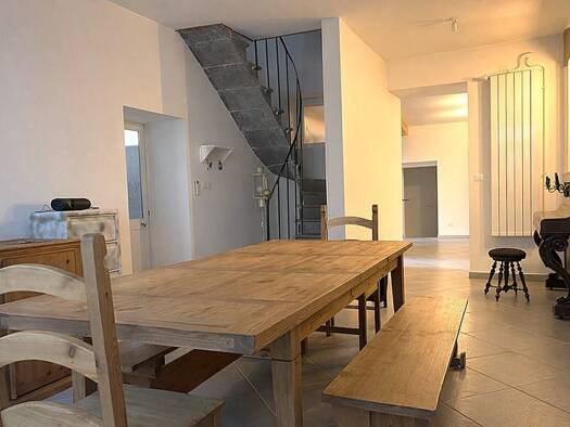Maison à vendre 245 000 € 9 pièces 5 chambres 180 m² Combronde 63460