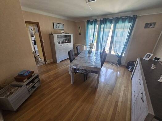 Maison à vendre 129 600 € 5 pièces 3 chambres 111 m² 837 m² de terrain Jouhet Guéret 23000