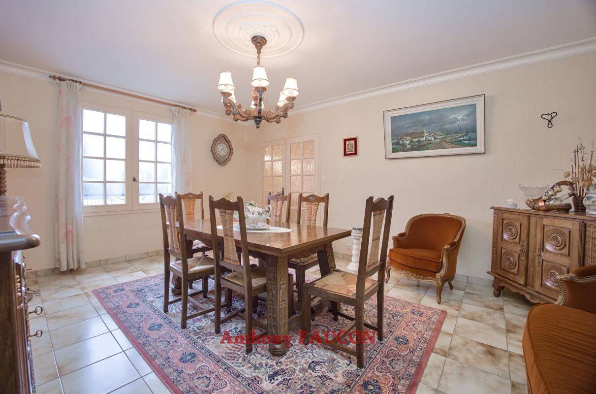 Maison à vendre, 117m², LA ROCHE SUR YON
