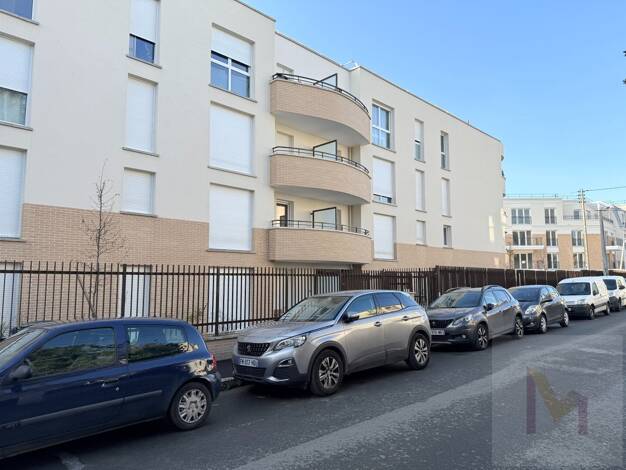 Appartement à louer - Première occupation 1 025 € 2 pièces 1 chambre 45 m² RDC/3 Marne Neuilly-Plaisance 93360