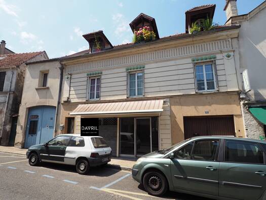 Local commercial à louer 45,28 € 45 m² de surface de vente Le Centre Andrésy 78570