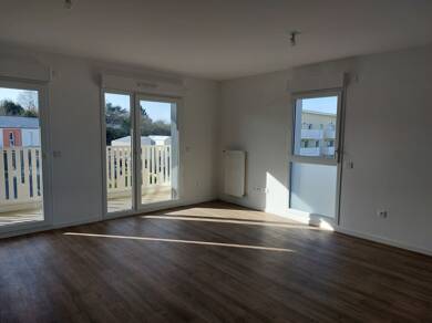 Appartement à louer 693 € 3 pièces 67,7 m² RDC/3 Rechèvres-Bas Menus-Boulevard Chartres 28000
