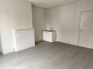 Appartement à louer 410 € 2 pièces 1 chambre 30 m² Étage 1/2 Champrond en Gatine 28240