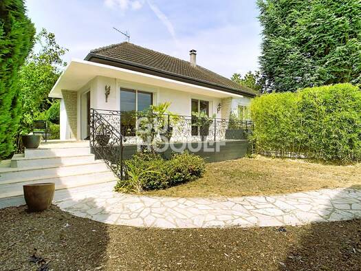 Maison de plain-pied à vendre 350 000 € 4 pièces 3 chambres 96 m² 1 100 m² de terrain Centre Ville Crépy-en-Valois 60800