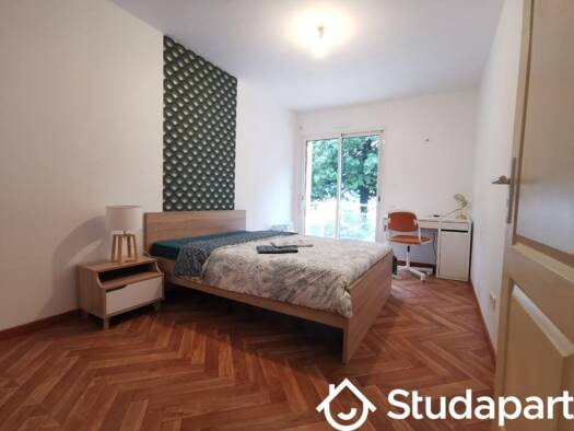 Colocation à louer 450 € 1 pièce 1 chambre 12 m² disponible dès maintenant Le Bourg sous la Roche-Rivoli-Courtaisière La Roche-sur-Yon 85000