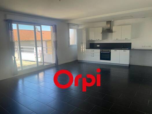 Appartement à vendre 135 000 € 2 pièces 2 chambres 70,6 m² 1 étages Saint-Siméon-de-Bressieux 38870