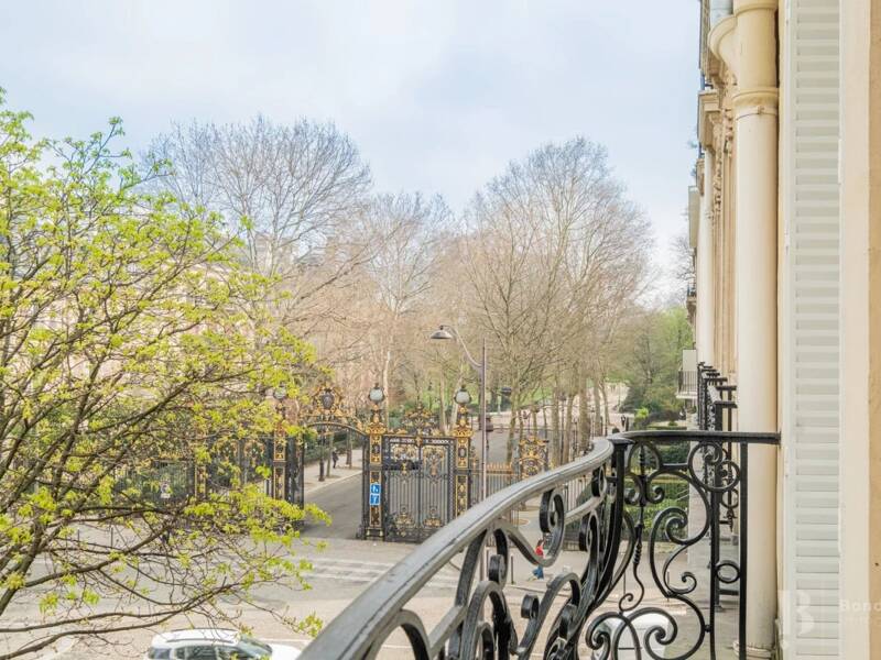 Maison à louer, 270m², PARIS 8E