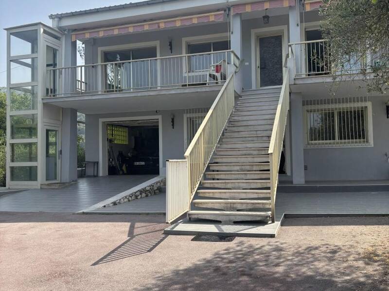 Maison à vendre, 320m², TOURRETTE LEVENS