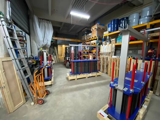 Local d'activités à vendre 346 000 € 275 m² d'espace de stockage Haut Maule 78580