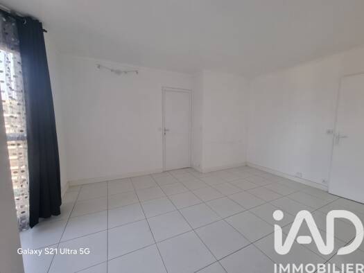 Appartement à vendre 86 000 € 3 pièces 2 chambres 56 m² Étage 10/11 Grigny 2 Grigny 91350