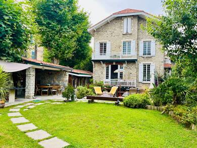 Maison à vendre 2 698 500 € 14 pièces 11 chambres 510 m² 1 000 m² de terrain Anglet 64600