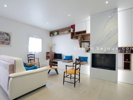 Appartement à louer 1 800 € 2 pièces 1 chambre 54 m² RDC Saint Louis Lyon 7ème arrondissement 69007