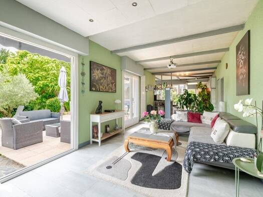 Maison à vendre 281 670 € 7 pièces 4 chambres 254 m² 9 900 m² de terrain Nieul 87510